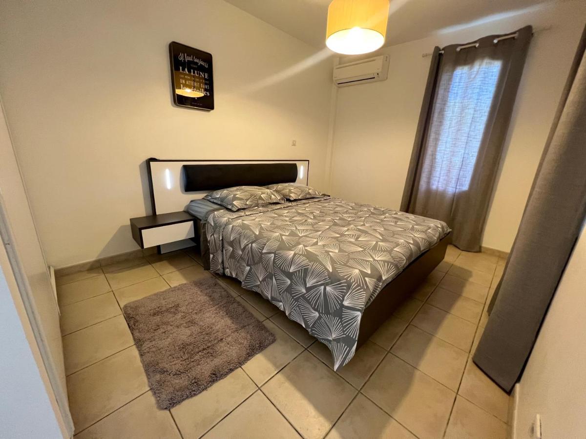 Appartement Au Bord de Mer Le Moule Exterior foto